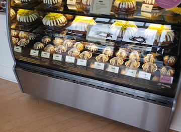 north-carolina/winston-salem/shop/the-shops-at-st-george-square