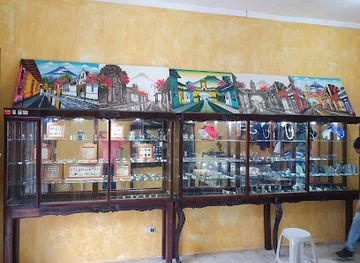 guatemala/antigua-guatemala/shop/jade-y-artesania-lopez
