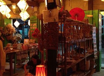 myanmar-burma/inle-lake/shop/trinity-family-shop