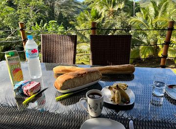 french-polynesia/huahine/shop/boulangerie-lichon