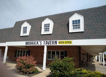 ohio/punderson-state-park/shop/madrick-s-tavern