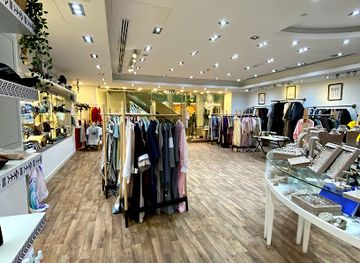 united-arab-emirates/dubai/jumeirah-beach/shop/the-fashion-vault