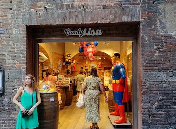 italy/siena/shop/candy-lisa