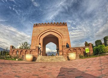 india/gulmarg/shop/go-gulmarg-adventures