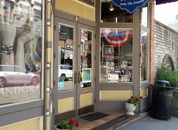 arkansas/eureka-springs/shop/just-between-friends