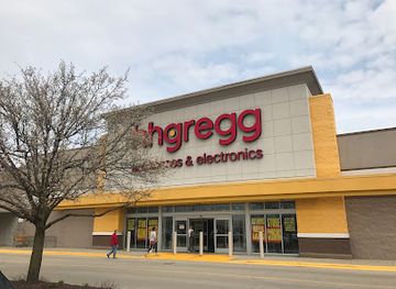 illinois/naperville/shop/heritage-square