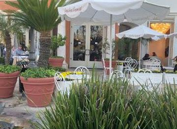 california/santa-monica/shop/the-commons-at-calabasas