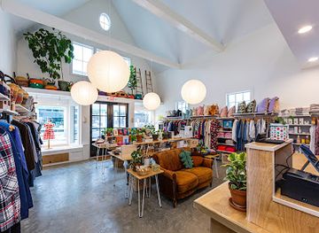 maine/acadia-national-park/shop/main-street-mercantile