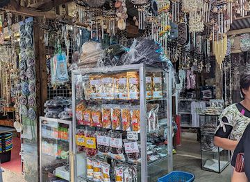 philippines/coron/shop/dhadz-souvenir-pasalubong-center