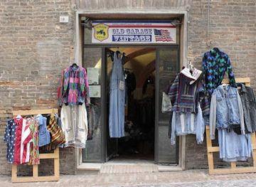 italy/urbino/shop/old-garage-vintage