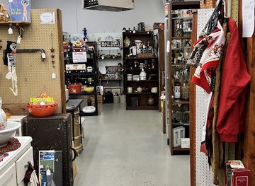 missouri/st-charles/shop/french-town-antique-mall