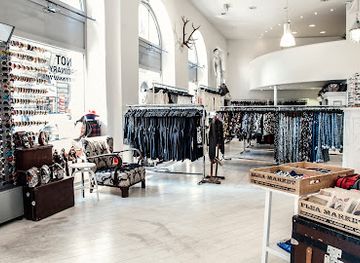 hungary/budapest/shop/szputnyik-shop-d20