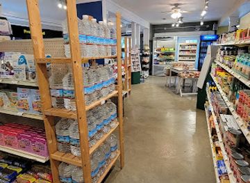 ohio/put-in-bay/shop/island-hardware-food-market-put-in-bay