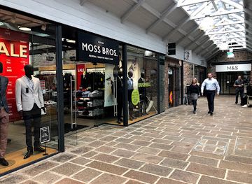 jersey/les-dirouilles/shop/liberty-wharf-shopping-centre