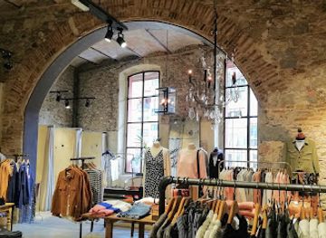 spain/girona/barri-vell-old-town/shop/eseoese