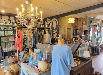 new-york/montauk/shop/mako-s-vintage