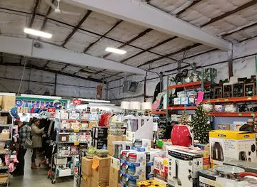 rhode-island/pawtucket/shop/a-little-bit-of-everything