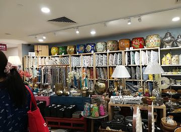 singapore/bukit-timah-nature-reserve/shop/lim-s-arts-crafts-pte-ltd