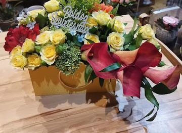 hungary/szigetkoz/shop/island-public-flower-gift-shop