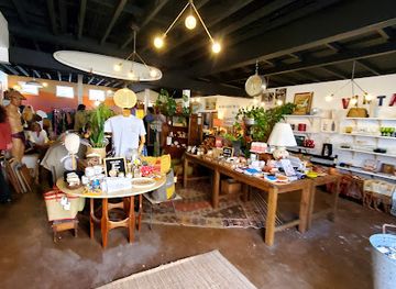 california/laguna-beach/shop/soulshine-laguna-by-confetti-gift-company