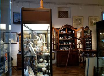 netherlands/rotterdam/delfshaven/shop/maritieme-kunst-en-antiekhandel-delfshaven