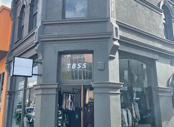 australia/melbourne/fitzroy/shop/bronze-snake