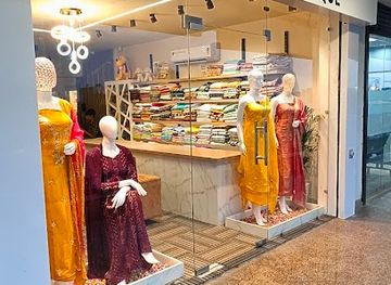 india/haryana/shop/luxury-boutique