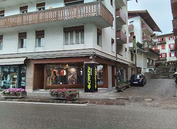 italy/cortina-d-ampezzo/shop/crazy-store-cortina