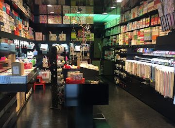 austria/innsbruck/innenstadt/shop/a-la-card-shop