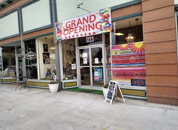 idaho/nampa/shop/the-kings-beagle-pet-boutique