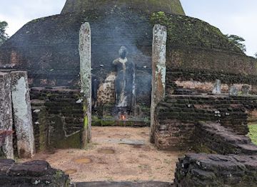 sri-lanka/polonnaruwa/shop/pabalu-vehera