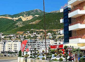 albania/vlora-region/shop/market-soni