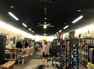 arizona/lake-havasu-city/shop/denims-diamonds