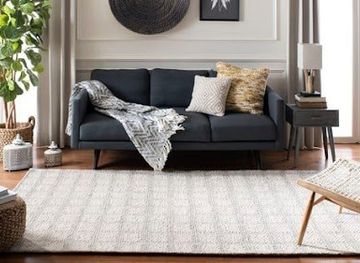 canada/golden-horseshoe/shop/horseshoe-home-treasures