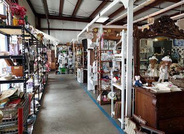 mississippi/the-gulf-coast/shop/finders-keepers-resale-marketplace