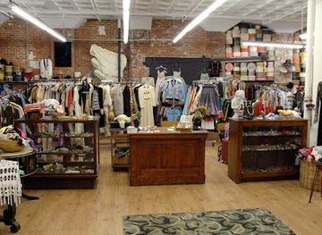massachusetts/new-bedford/shop/circa-vintage-wear