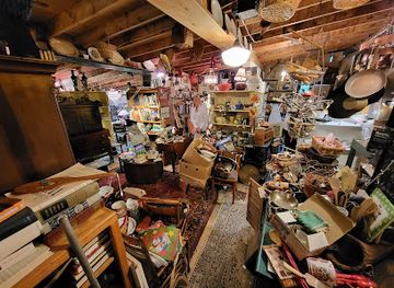 vermont/grand-isle-county/shop/vallee-s-den-of-antiquity