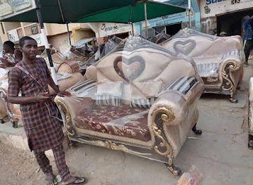 cameroon/ngaoundere/shop/eminem-shopping