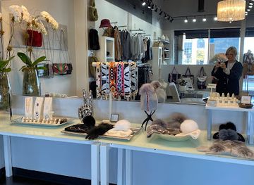 illinois/naperville/shop/next-in-glam