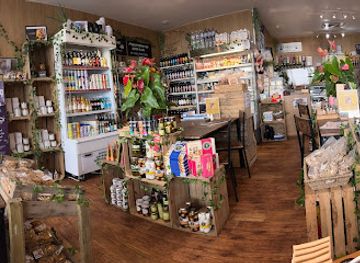 united-kingdom/the-broads/shop/cannells-by-the-river