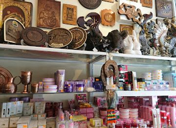 bulgaria/central-northern-bulgaria/shop/souvenirs-and-roses-from-bulgaria