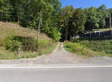 west-virginia/bluefield/shop/the-white-barn-candle-co