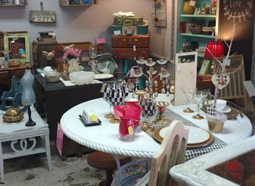 texas/mcallen/shop/bridges-company-vintage-market