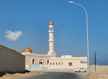 oman/wadi-shab/shop/tawq-alyasmin-aldhahabi-laltijarah