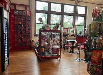 missouri/johnson-s-shut-ins-state-park/shop/arcadia-academy-gift-shop-and-ice-cream-parlor