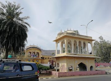 india/jaipur/jal-mahal/shop/jewels-lake-palace