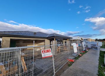 australia/gascoyne/shop/austin-lara-sales-office-latitude-real-estate