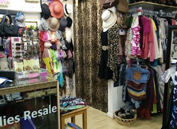 california/monterey/shop/fashion-trade