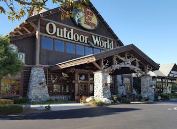 california/inland-empire/shop/victoria-gardens