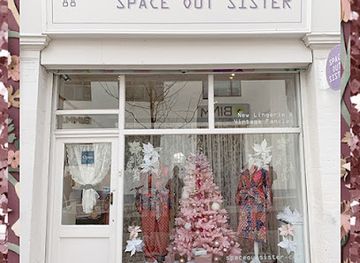 ireland/dublin/shop/space-out-sister-vintage-shop-dublin